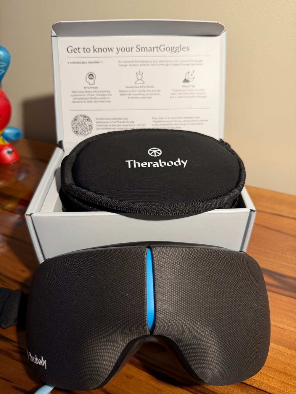 Therabody 2nd Generation SmartGoggles Eye Massager in Black